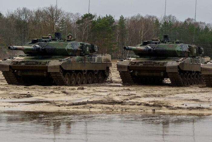 Германия разрешит Польше отправить танки Leopard в Украину: названа дата