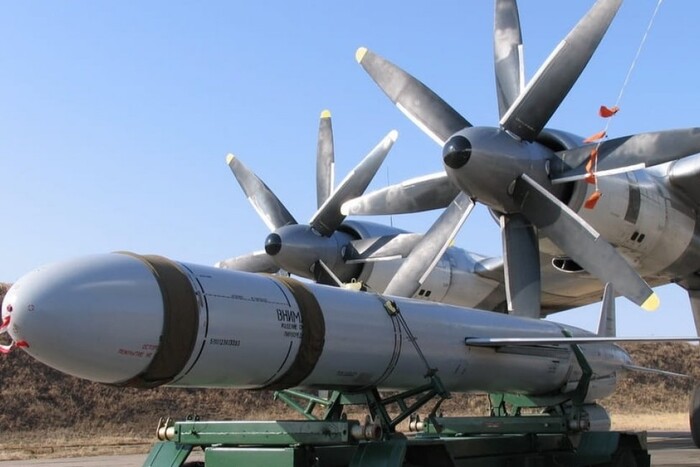 РФ знову запустила по Україні ракету з імітатором ядерної боєголовки
