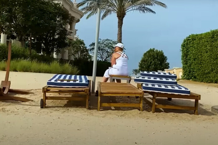 Лидер «Батькивщины» Тимошенко была замечена на пляже в Дубае. Реакция соцсетей