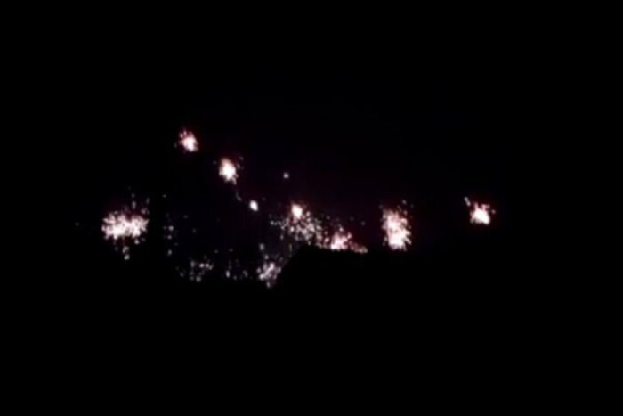 Окупанти обстріляли Херсонщину запалювальними боєприпасами (відео)
