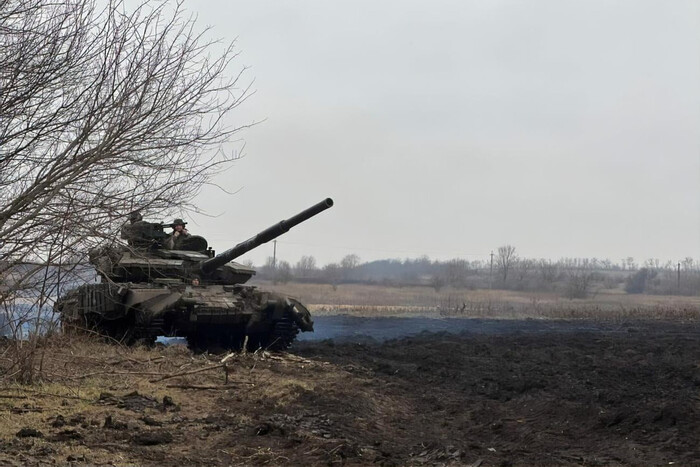 Воины «Азов» показали, как штурмуют позиции захватчиков (видео)