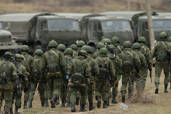 В Мариуполе россияне готовят войска и технику для атак на Угледар – советник мэра