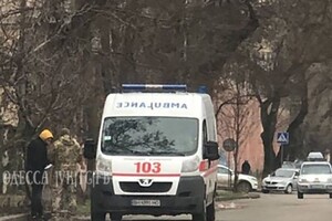 В Одесі військкомат вручав повістки з машини «швидкої». Командування відреагувало
