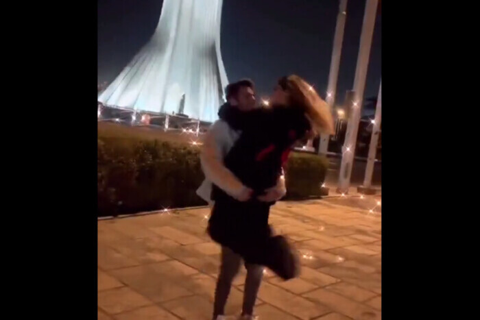 Танцы среди улицы. Власти Ирана приговорили молодую пару к 10 годам (видео)