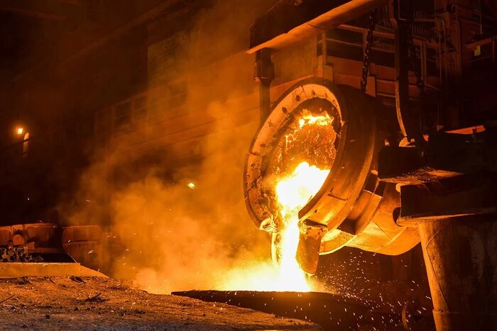 Украинская экономика просела на 30% из-за падения в металлургии – СМИ