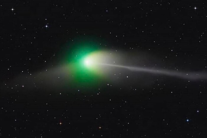 Вперше за 50 тисяч років. Сьогодні повз Землю пролетить рідкісна комета (фото)