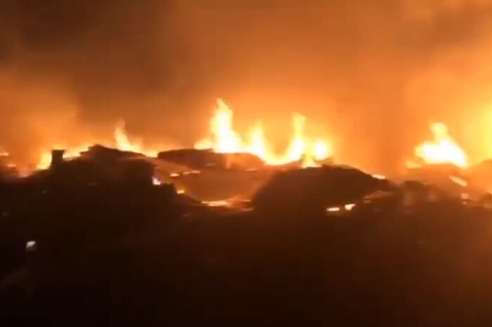 Велика пожежа у Севастополі: є жертви (відео)