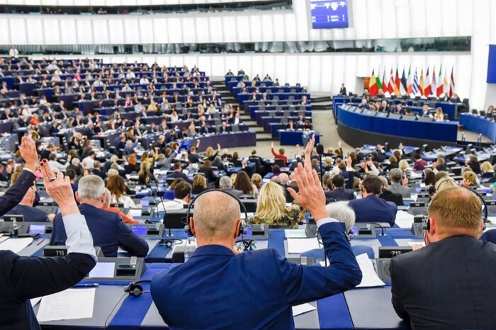 Європарламент ухвалив резолюцію щодо вступу України до ЄС