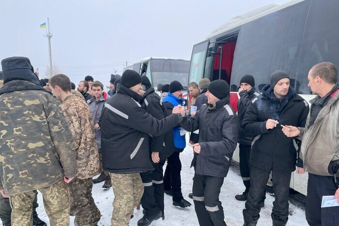 Из российского плена вернулись еще 116 украинцев (видео)