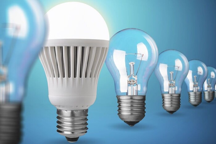 «Укрпошта» видала перший мільйон LED-ламп: де найбільше обміняли