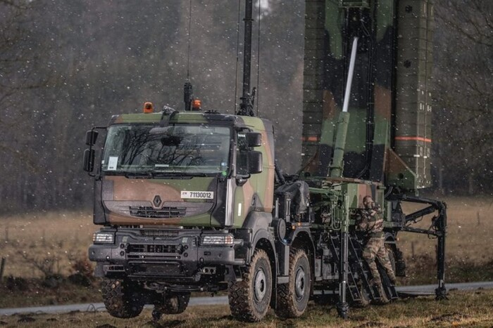 Українські військові поїхали до Європи опановувати комплекси SAMP/T-Mamba