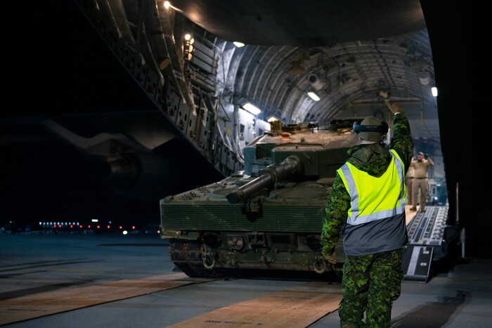 До Польщі прибув перший канадський Leopard 2 для України (фото)