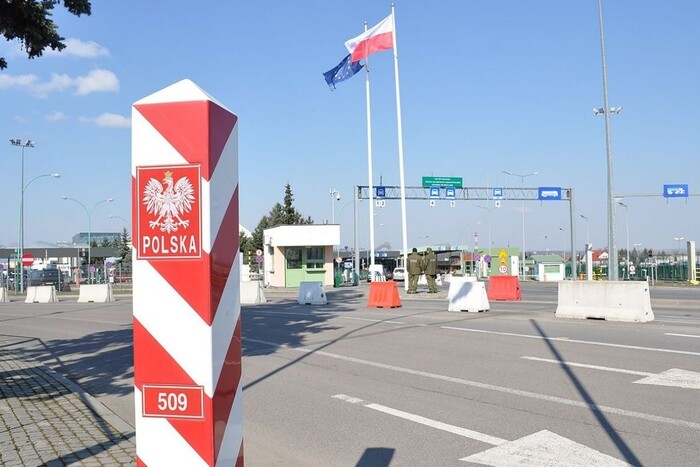 Польща збудує паркан на кордоні з РФ