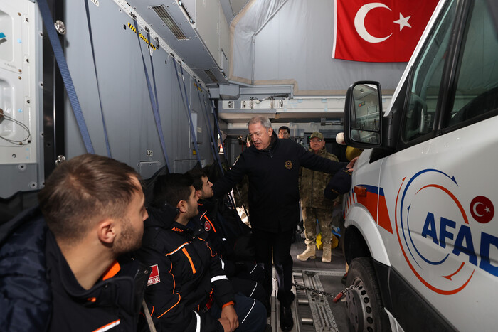 У Туреччині відкрили «повітряний коридор допомоги» постраждалим