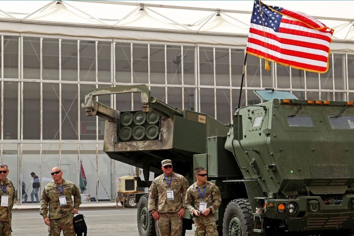 США збираються розгорнути у Європі центр навчання військових на Himars