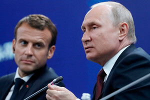 Макрон може позбавити Путіна найвищої нагороди Франції