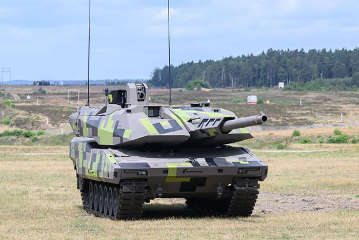 Німецький концерн Rheinmetall готовий збудувати в Україні завод із виробництва танків Panther