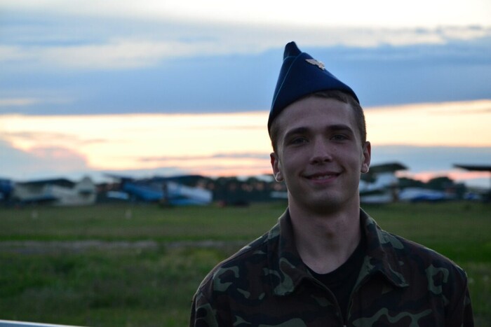 Хвилина мовчання: згадаймо В’ячеслава Радіонова, який ціною життя врятував авіабригаду