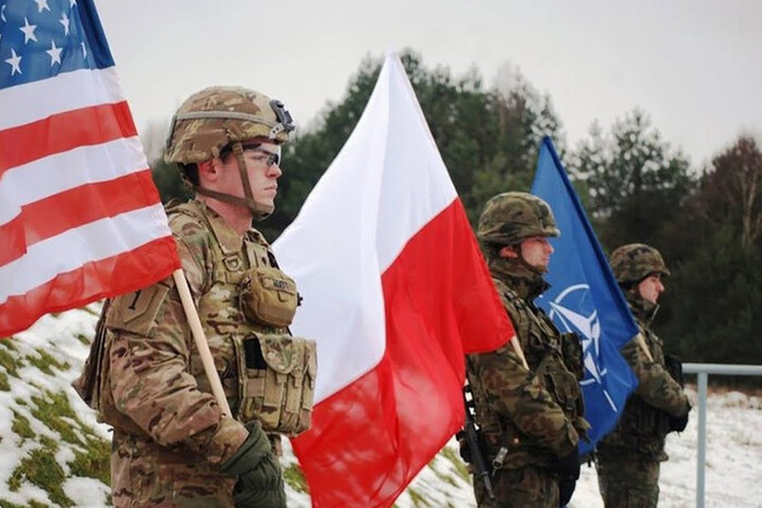 Американський політолог розповів, за яких умов РФ може вдарити по базах США в Польщі