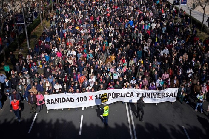 Понад 250 тисяч іспанців вийшли на мітинг у Мадриді (фото)