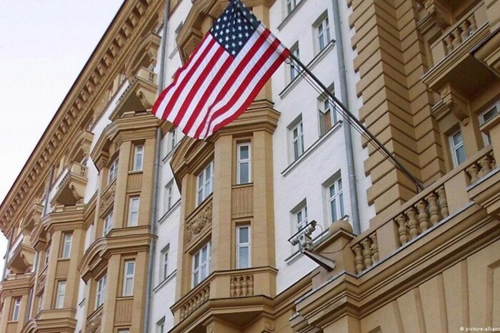 Посольство США в Росії закликало американців терміново покинути країну