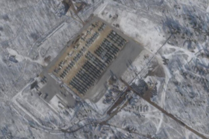 Россия расширяет полигоны, где накапливала силы перед вторжением год назад (спутниковые снимки)