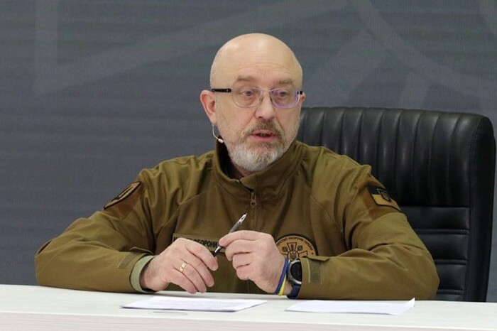 On a su lequel des adjoints de Reznikov sera démis de ses fonctions