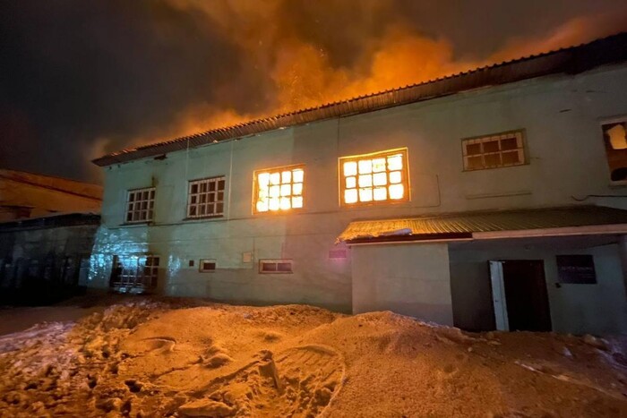 Під Москвою масштабна пожежа біля заводу з виробництва «Іскандерів» (відео)