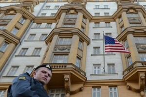 Чому американців та європейців закликають терміново залишити Росію та Білорусь