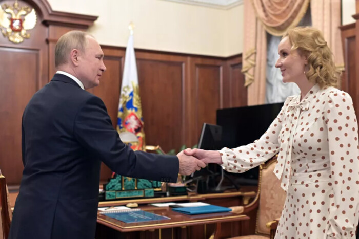 Дитячий омбудсмен похвалилась Путіну, як викрала дитину з України