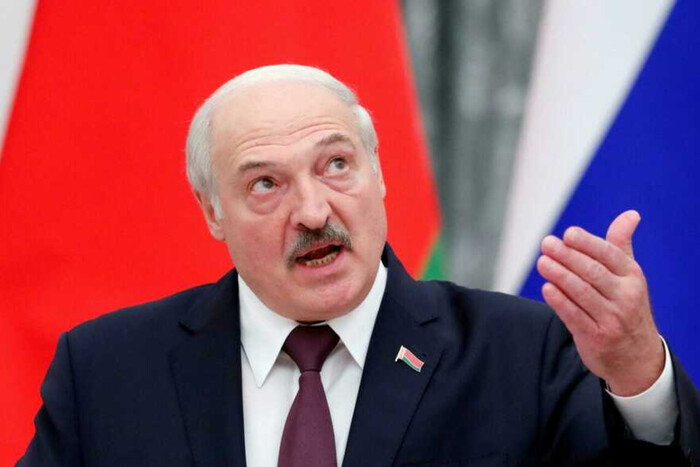 «Сейчас покажу, откуда на Беларусь готовилось нападение». Легендарная фраза Лукашенко получила продолжение