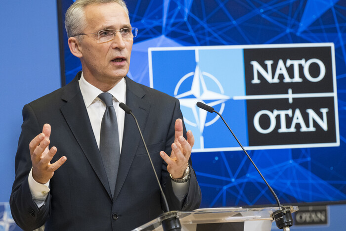 Генсек НАТО відкинув прохання про постачання Україні касетних боєприпасів