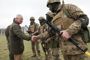 Король Чарльз III встретился с украинскими военными (фото, видео)