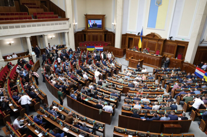 Рада пів року ігнорує секторальні санкції проти РФ попри указ Зеленського