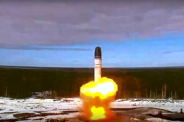 Россия провалила испытание ракеты «Сармат» во время визита Байдена в Киев – CNN