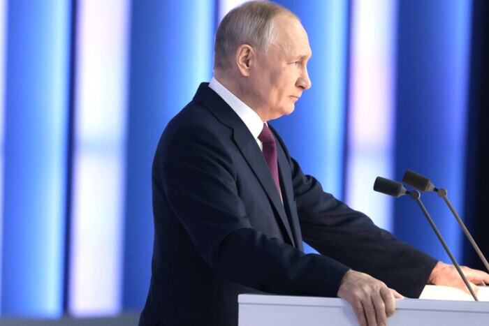 Психолог объяснил, для чего Путин пугает россиян гендерно-нейтральным богом