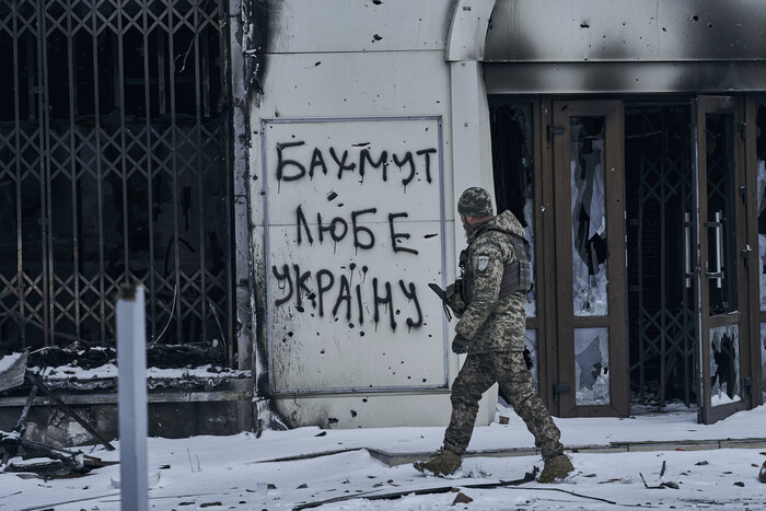 Генерал Кривонос объяснил логику вероятного отступления украинских войск из Бахмута