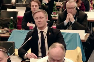 Скандал на засіданні ОБСЄ: латвійський депутат послав делегацію РФ нах*й