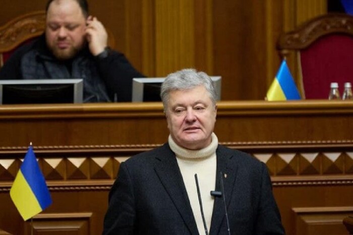 Porochenko exige que 30 000 hryvnias pour chaque soldat soient inviolables