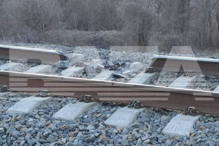 У Криму партизани підірвали залізницю (фото)