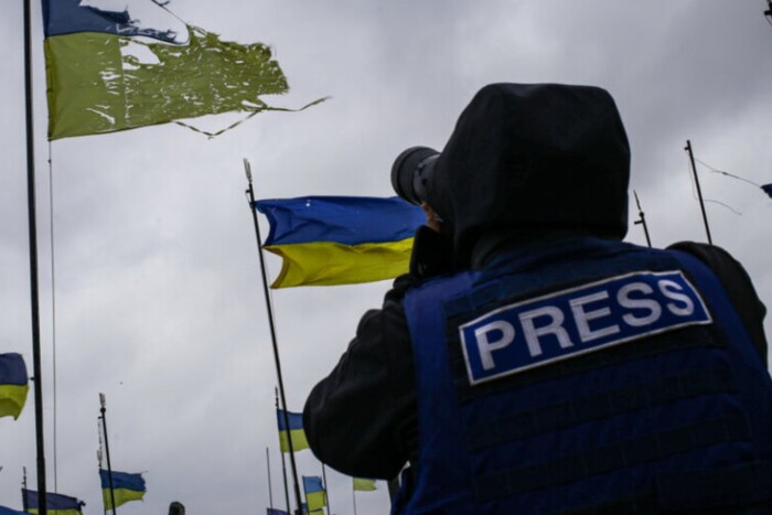 Скільки журналістів Росія вбила в Україні за рік війни: дані НСЖУ