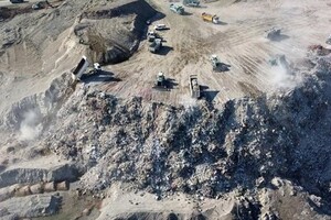 Туреччина потонула у величезних горах будівельного сміття (відео) 