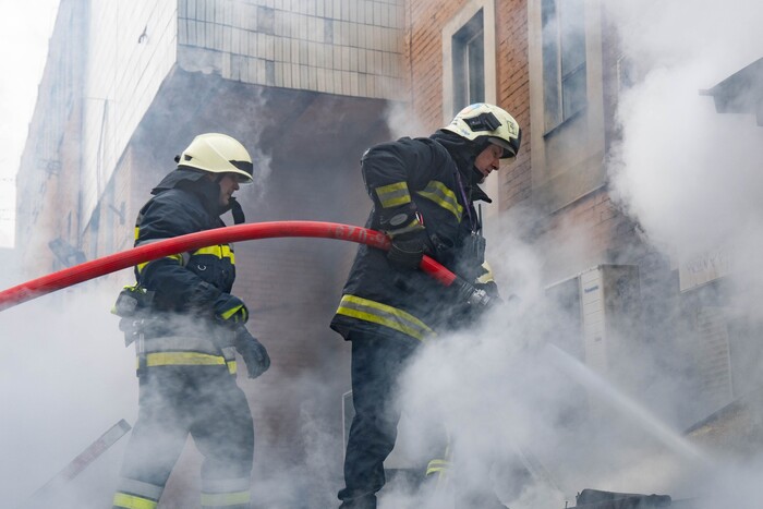 У центрі Києва сталася масштабна пожежа (фото, відео)