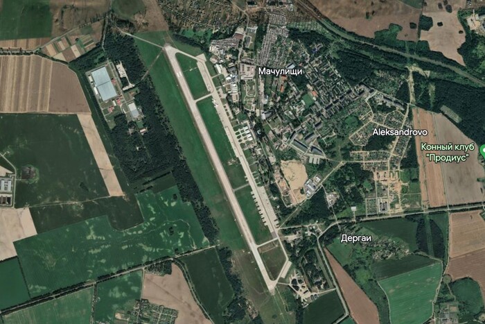На військовому аеродромі «Мачулищі» в Білорусі пролунало кілька вибухів – ЗМІ 