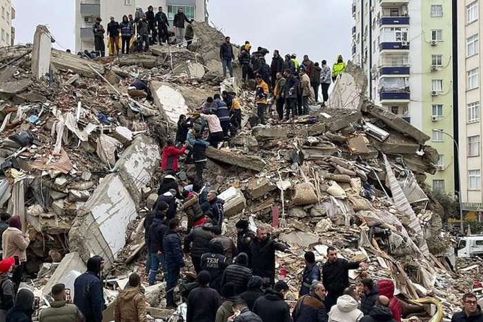 У Туреччині заарештовано понад 180 осіб через руйнування під час землетрусу