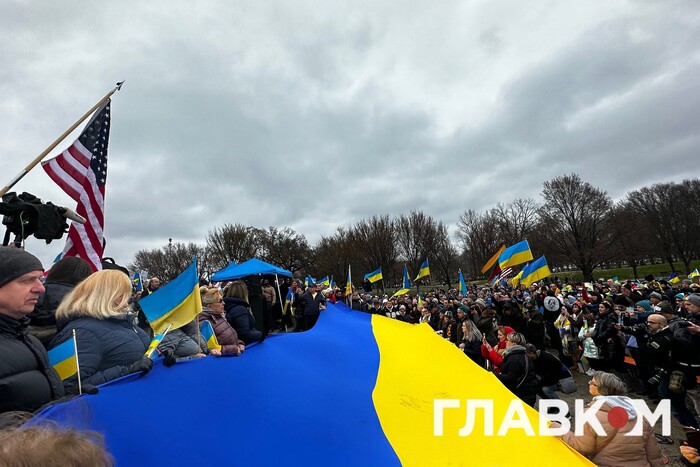 Сотні людей вийшли на вулиці Вашингтона, щоб підтримати Україну (фото)