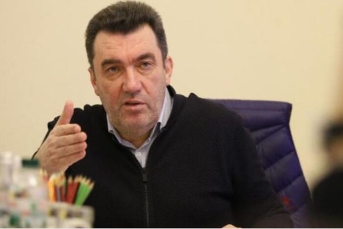 Данілов пояснив, чому важливо зберігати дипвідносини з Білоруссю