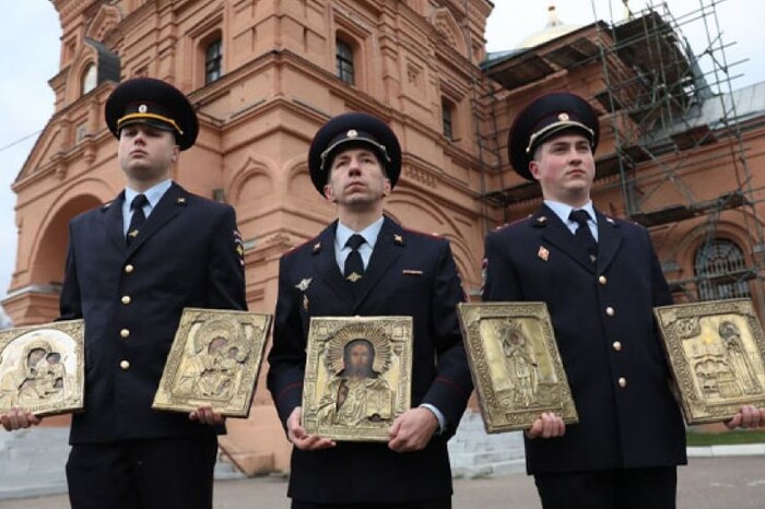 Московську поліцію від куль відтепер захищатимуть броньовані ікони