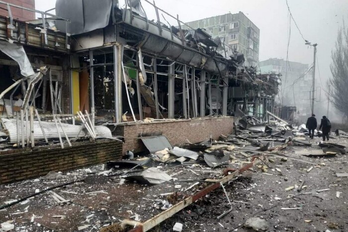 Росіяни атакували пожежну частину Святогірська: загинув рятувальник, є поранені (фото)