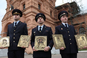Московскую полицию от пуль отныне будут защищать бронированные иконы